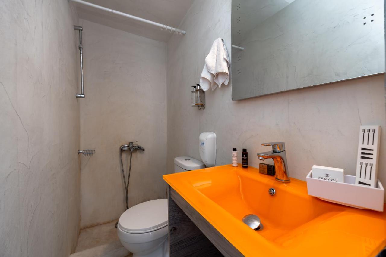 Katris Apartments Тира Экстерьер фото